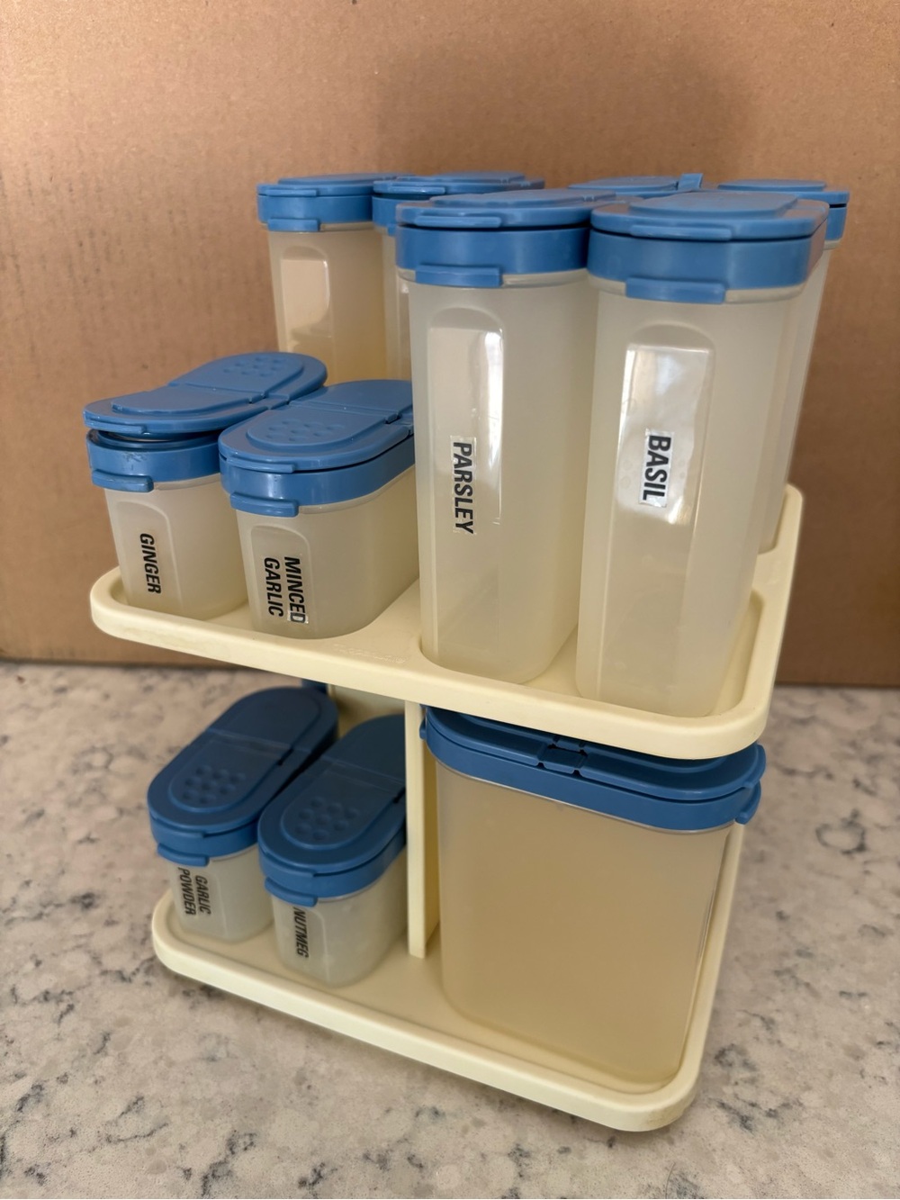 Vintage Tupperware Carousel Spice Rack 16 Containers Lazy Susan Blue Tiered